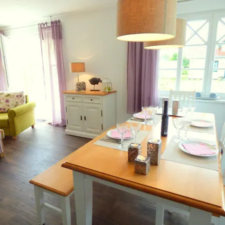 Lindenstrasse Haus Sonnenrose *